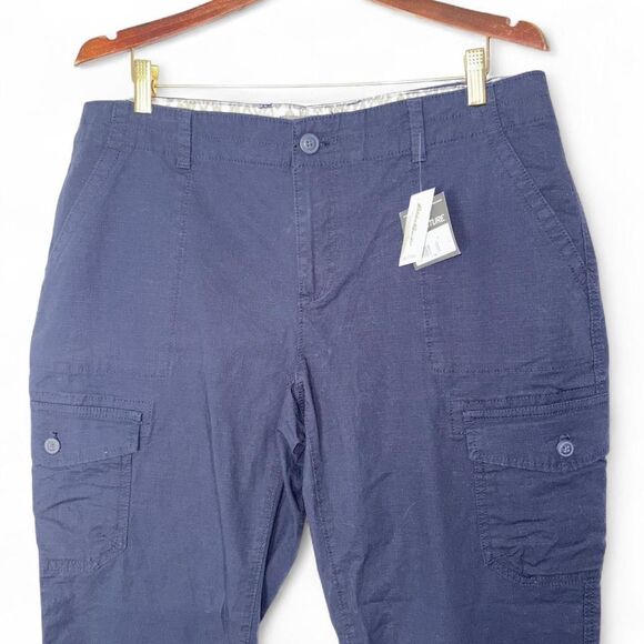 Eddie Bauer NWT Soft Cotton Rip-Stop Cargo Ankle Pants in Navy size 16 - Picture 4 of 9